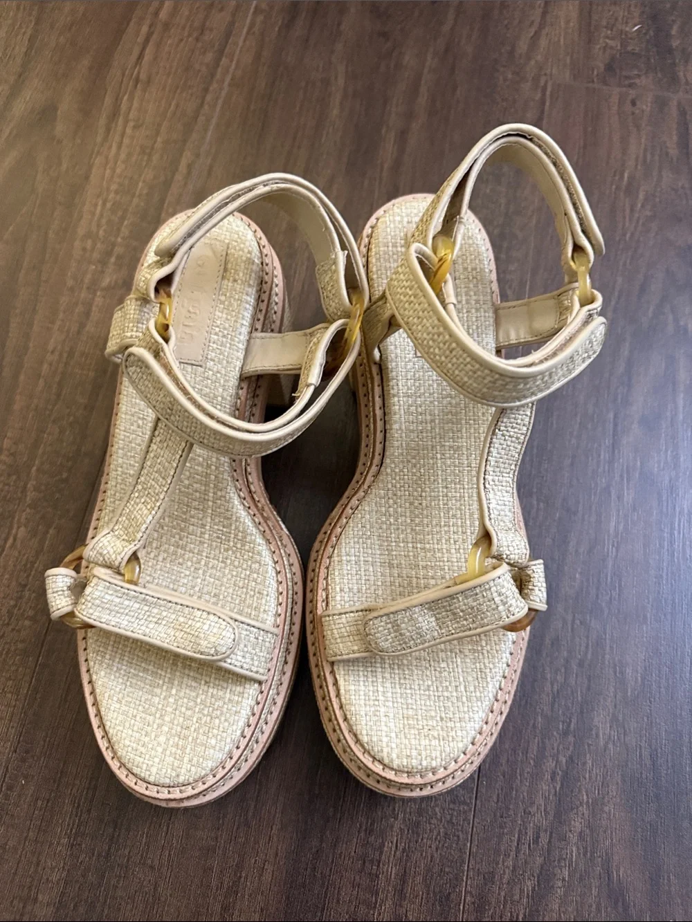 cult gaia sculpted platform